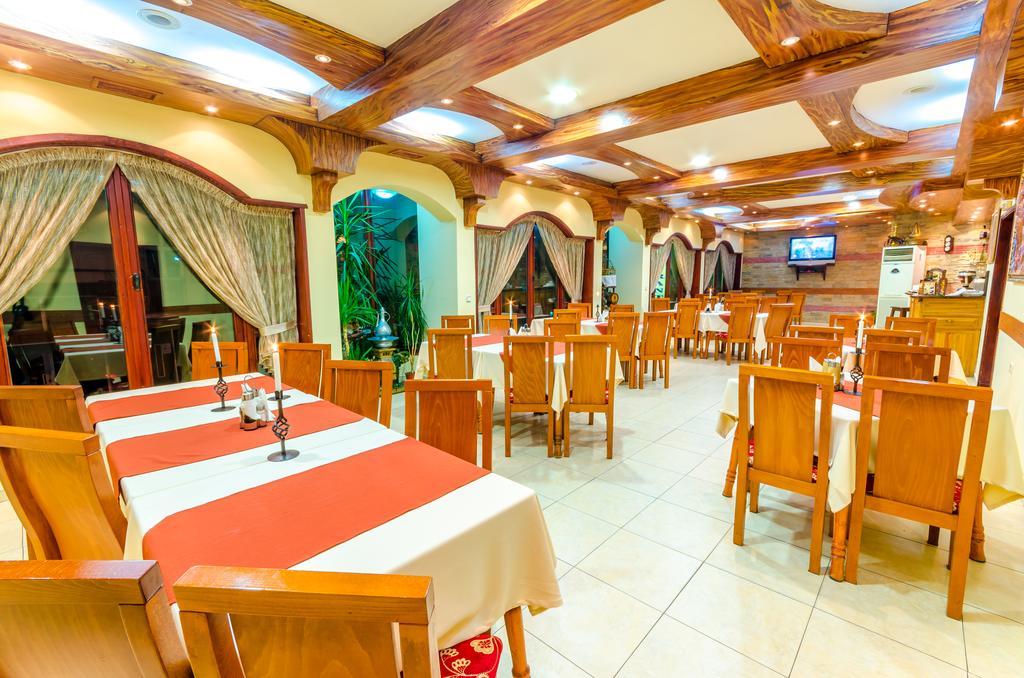 Hotel Cosmos Asenovgrad Exterior photo